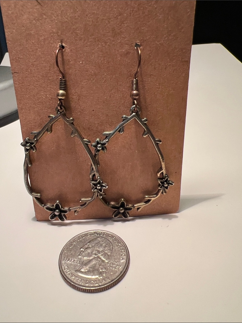 Vintage-Inspired Floral Teardrop Earrings - Bronze - Picture 1 of 1